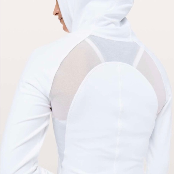 🔴 SOLD Lululemon Women’s Brisk Running Pullover Hoodie - Picture 3 of 8